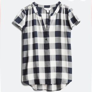 MARKET & SPRUCE Uri Henley Split Neck Top